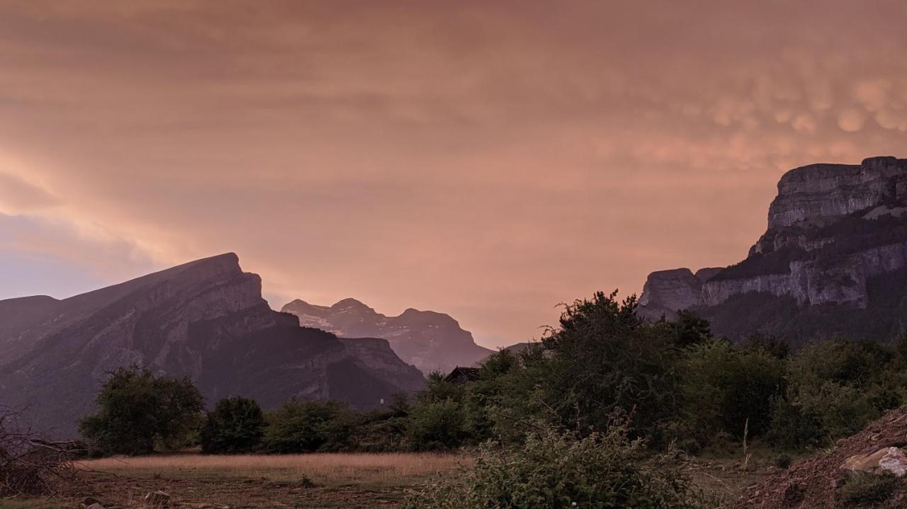 Casa Rural Petricor, Ordesa Vio Bagian luar foto